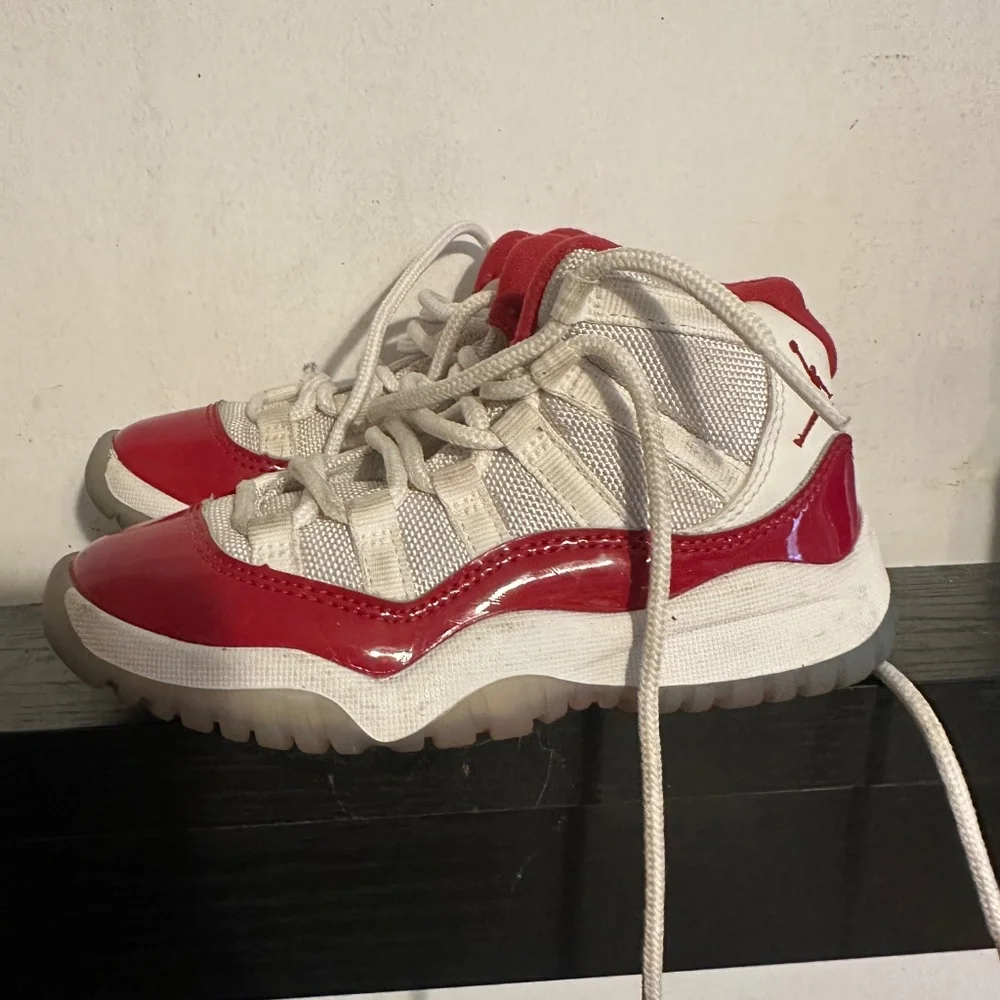 Jordan - Picture 3 of 3